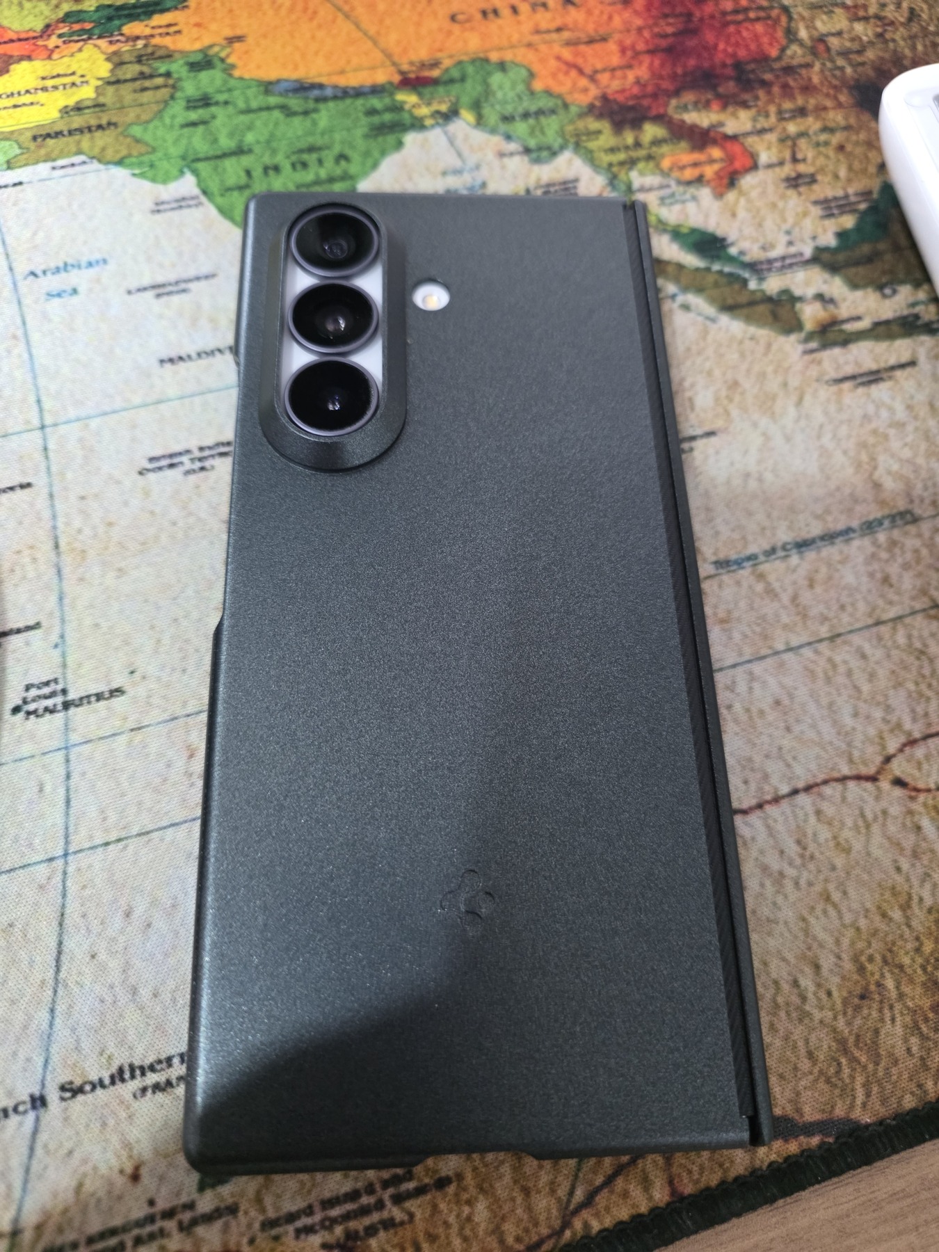 Qi2 20W 인증 갤럭시 맥세이프 케이스 에어핏프로 맥핏 블랙, 갤럭시Z 폴드8 제품 이미지