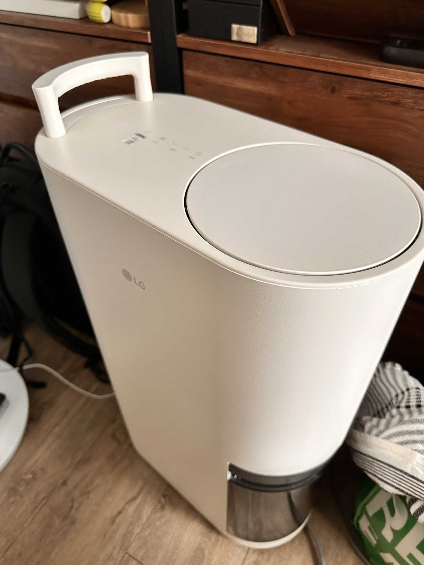 LG 휘센 오브제컬렉션 자동건조 1등급 제습기 21L 카밍베이지 제품 이미지