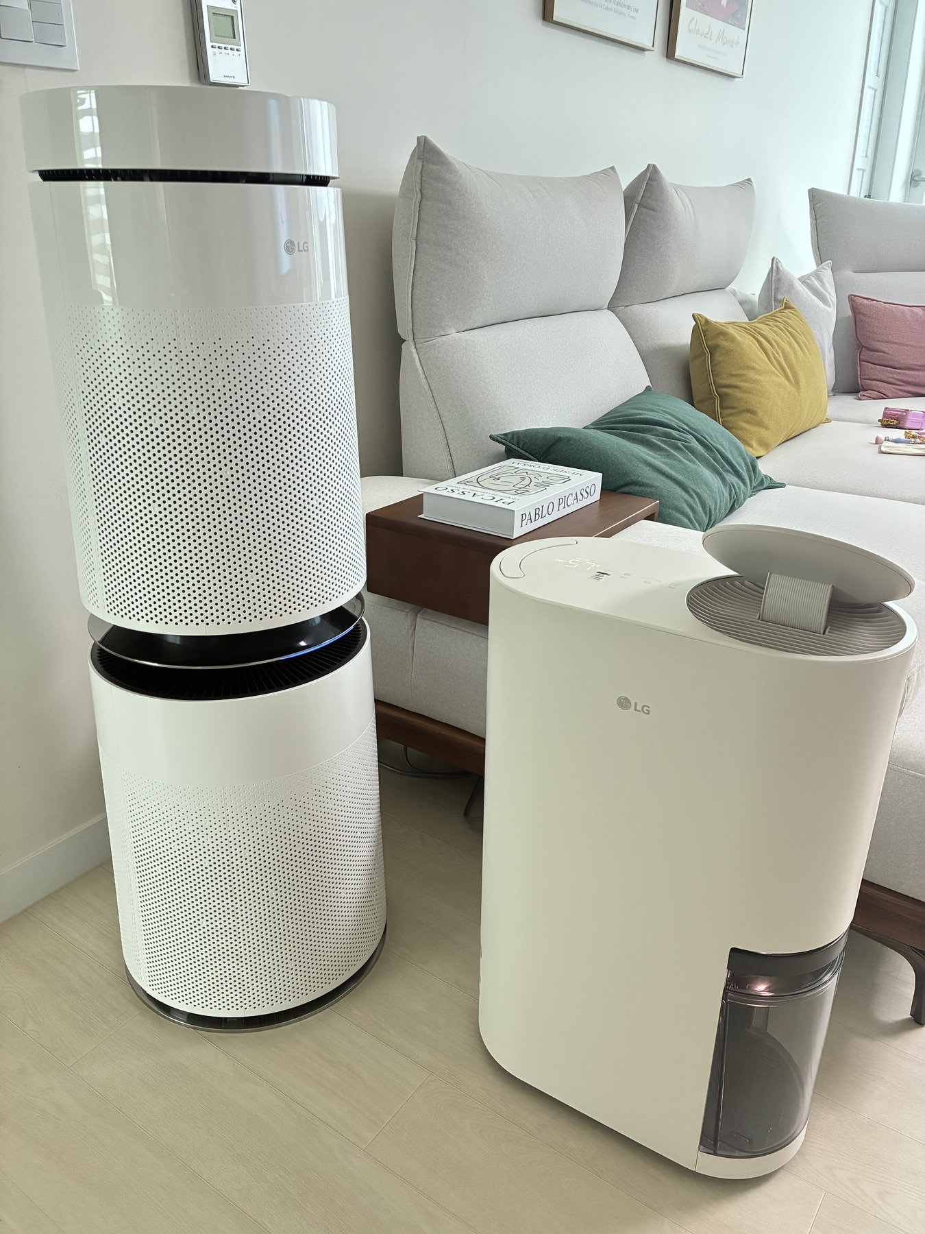 LG 퓨리케어 AI 360 공기청정기 + LG 휘센 오브제컬렉션 제습기 21L (AS285DWWC + DQ214MEGA) 미세먼지 곰팡이방지 제품 이미지